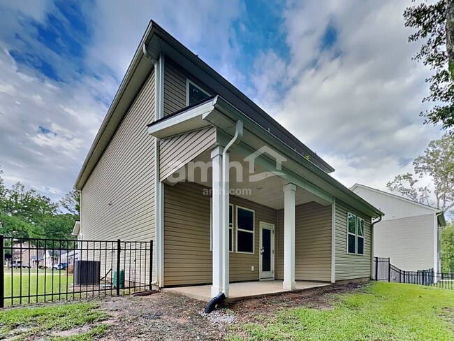 Building Photo - 145 Sweet Gum Dr