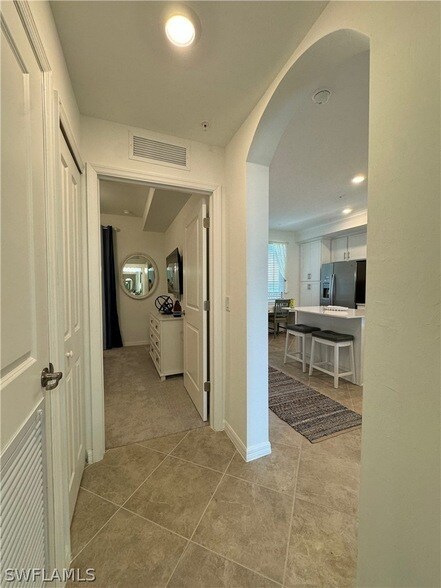 Building Photo - 6034 National Blvd