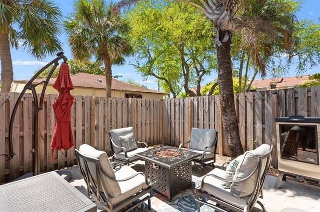 Building Photo - 344 City View Dr