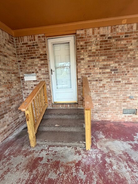 Kitchen door handrails - 1894 State Rd S-38-1456