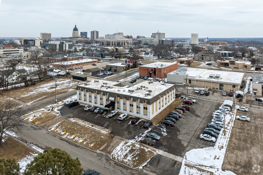 Aerial Photo - Bentley Place