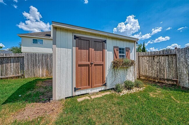 Building Photo - 2823 Sage Bluff Ave