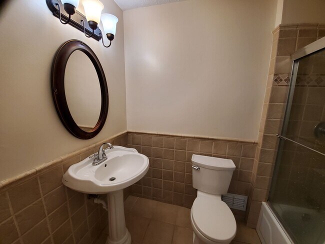 Building Photo - YOU CAN STOP YOUR SEARCH! BRAND NEW Jeffer...