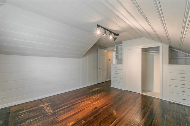 Building Photo - 4219 Calmont Ave