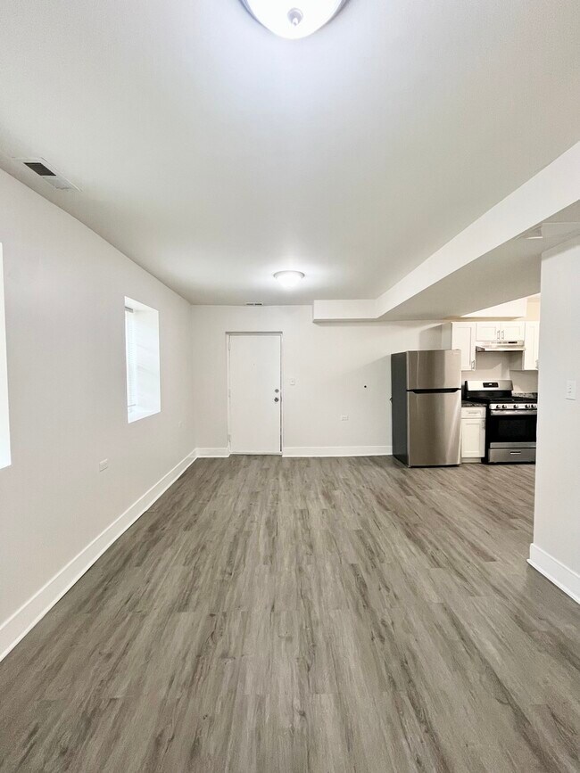 Building Photo - 3939 W Iowa St