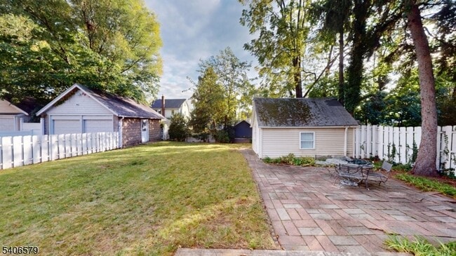 Building Photo - 606 Irvington Ave