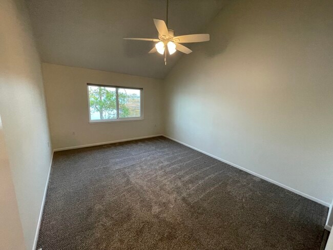 Building Photo - 30 Marina Cove Dr