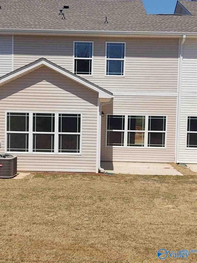 Building Photo - 109 Woodsbrook Pl SW