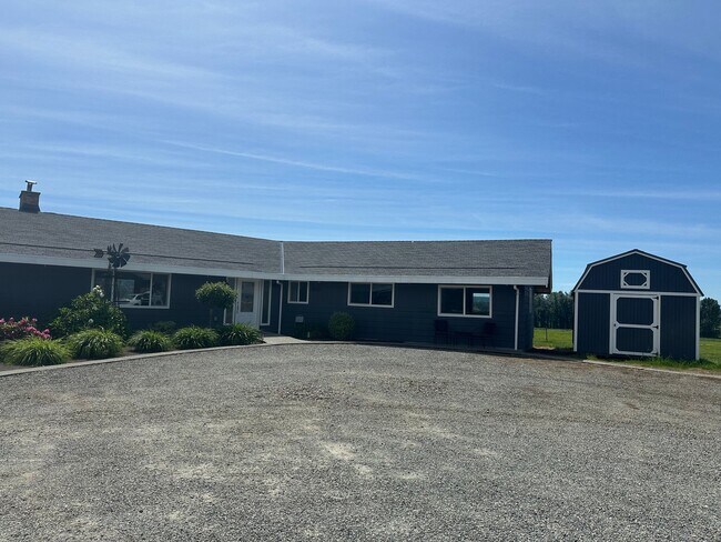 Building Photo - 15002 Roosevelt Rd