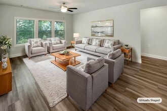Building Photo - 106 Hickory Run