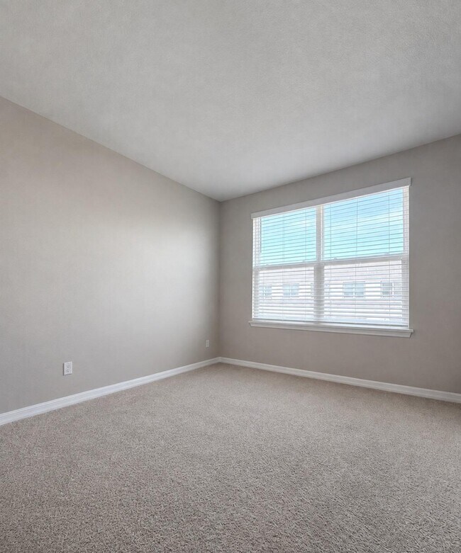 Building Photo - 5797 Freshwater Cyn Dr