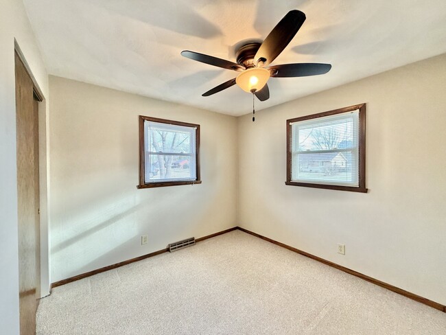 Building Photo - 604 Margate Dr