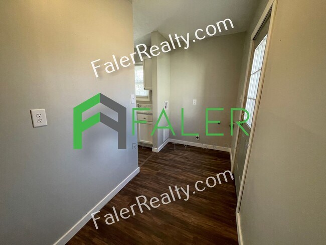 Building Photo - Completely Remodeled Kettering Home