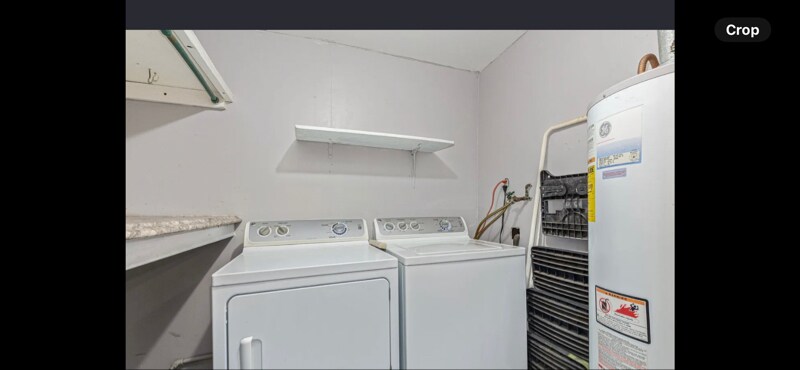 Building Photo - 3913 S Queen Palm Dr