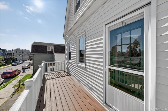 Building Photo - 44 Madeleine Ave