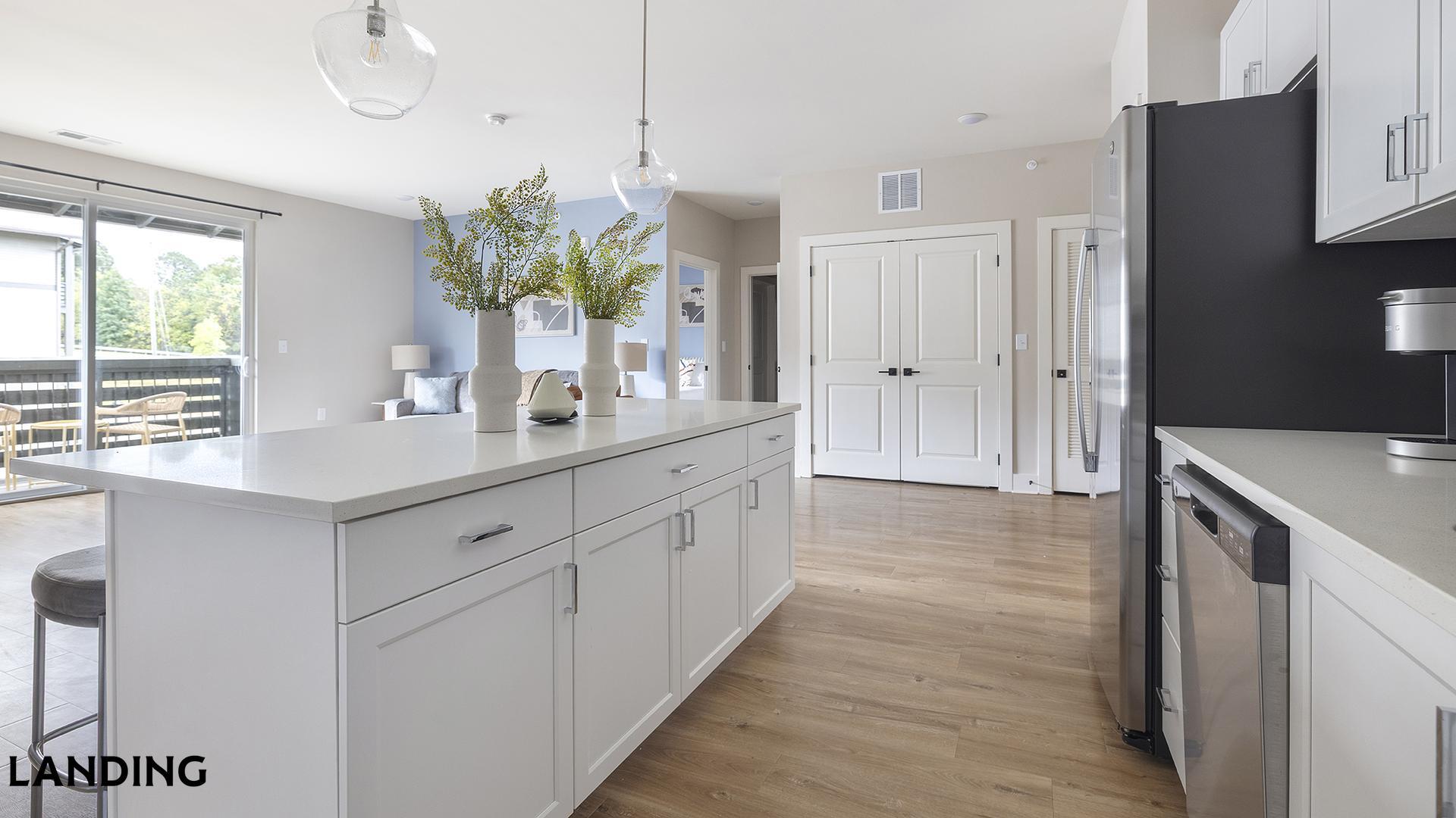 Building Photo - 1000 Forestview Dr