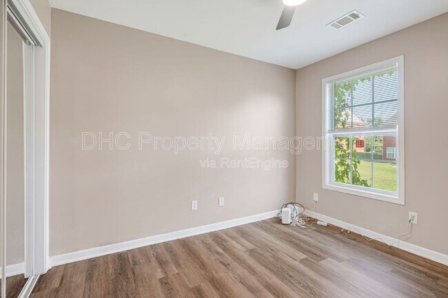 Building Photo - 6494 Snow Bird Ln