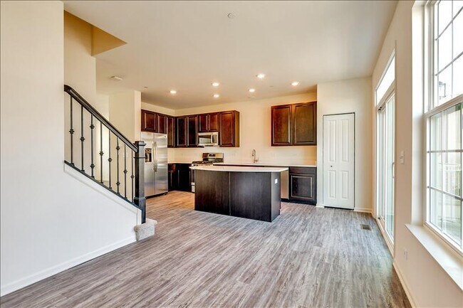 Building Photo - 1749 Carlstedt Dr