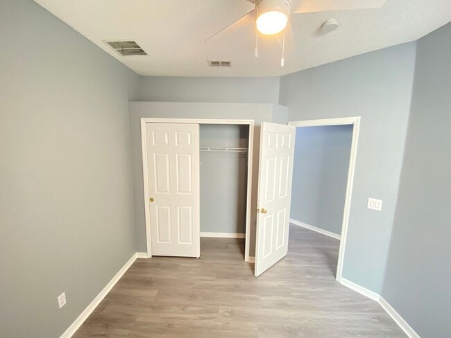 Building Photo - 13431 Meadow Bay Loop