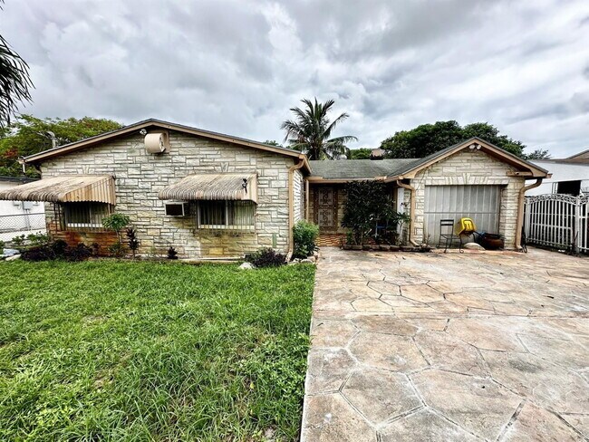 Primary Photo - 10335 NW 26th Ave