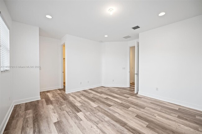 Building Photo - 6907 Pines Cir