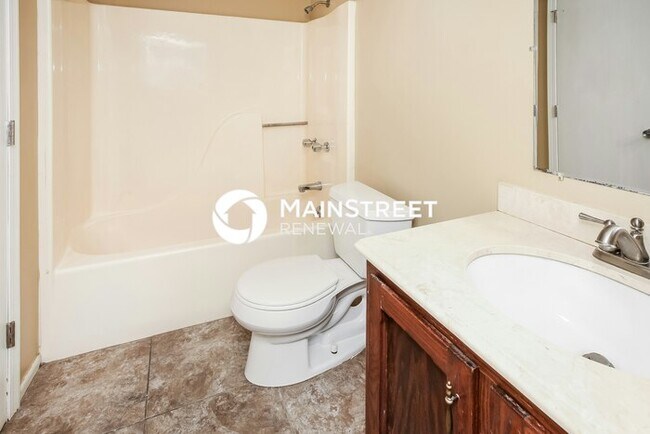 Building Photo - 3 Bedroom Pet-Friendly Home in Indianapolis, IN with Main Street Renewal