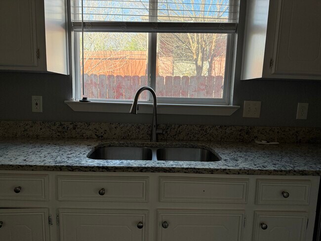 Building Photo - Zachry