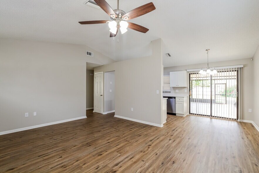 Building Photo - 936 Dora Ave