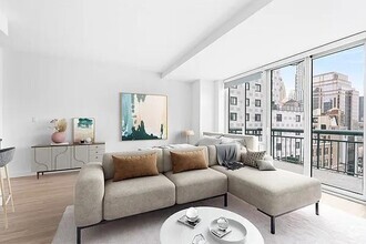 Building Photo - 70 W 37th St