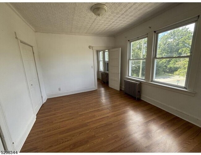 Building Photo - 2 E Passaic Ave