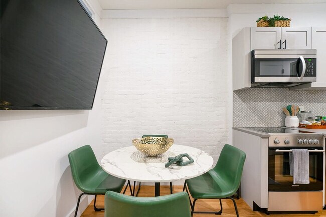 Building Photo - 411 E 68th St