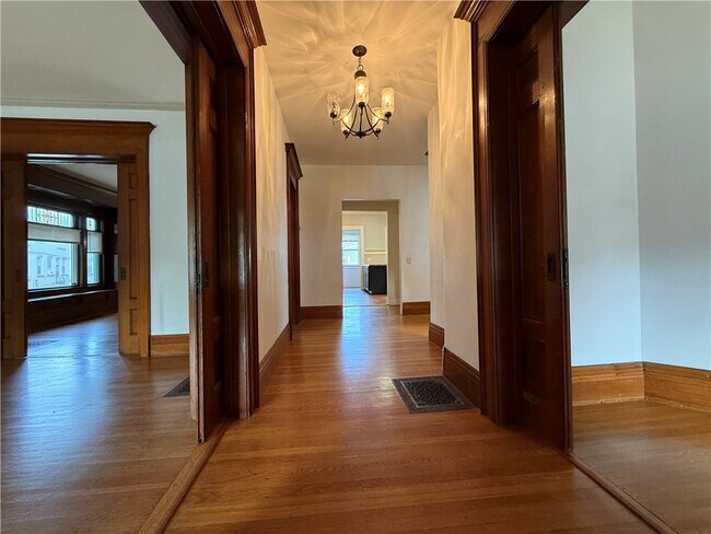 Building Photo - 1036 Monroe Ave