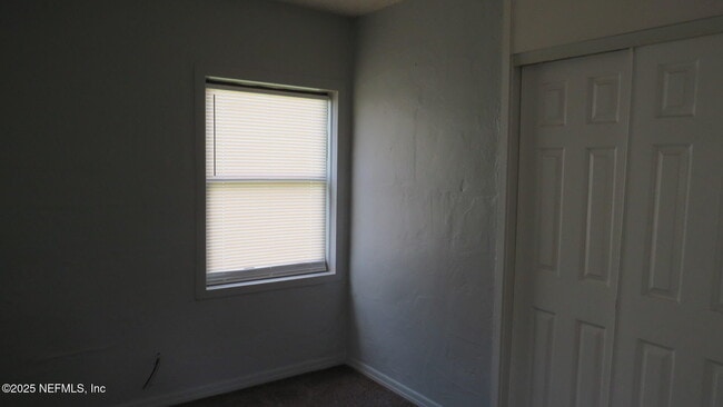 Building Photo - 5347 Baycrest Rd