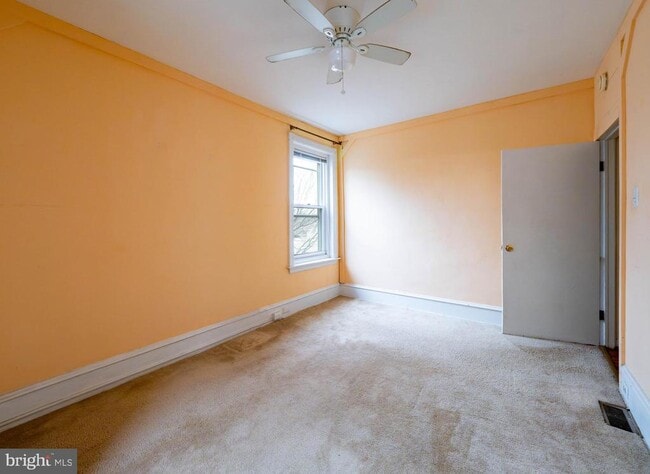 Building Photo - 132 Lauriston St