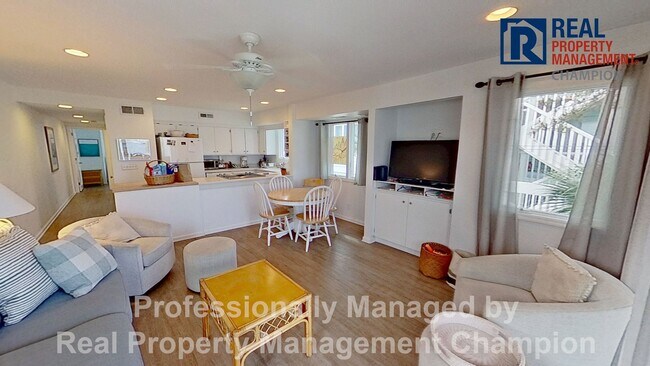 Building Photo - Furnished Year Round Rental One Block from Ocean on Wrightsville Beach