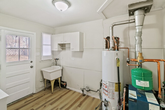 Building Photo - 28 Apple Ln