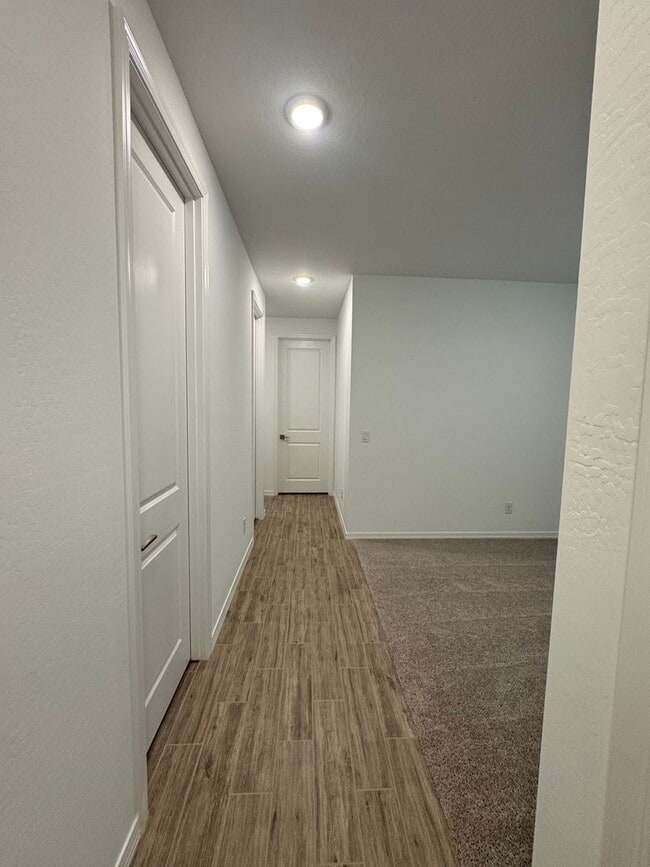 Building Photo - BRAND NEW HOME IN ALORAVITA IN PEORIA