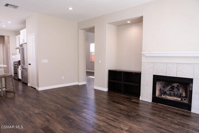 Building Photo - 885 Aloe Ln
