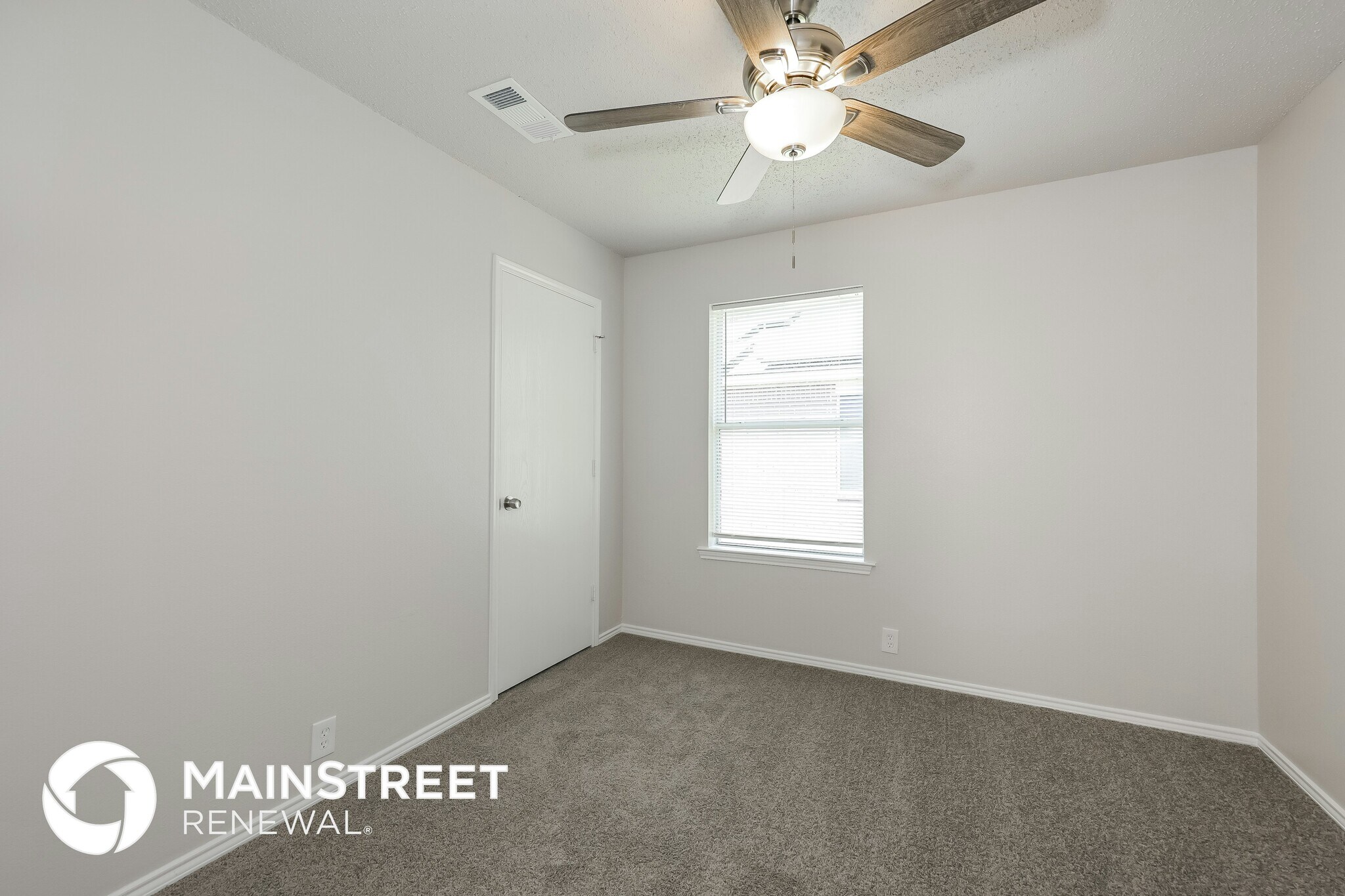 Building Photo - 317 Oakhurst Dr