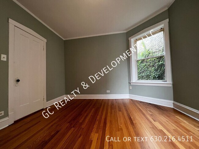 Building Photo - 2144 W Estes Ave