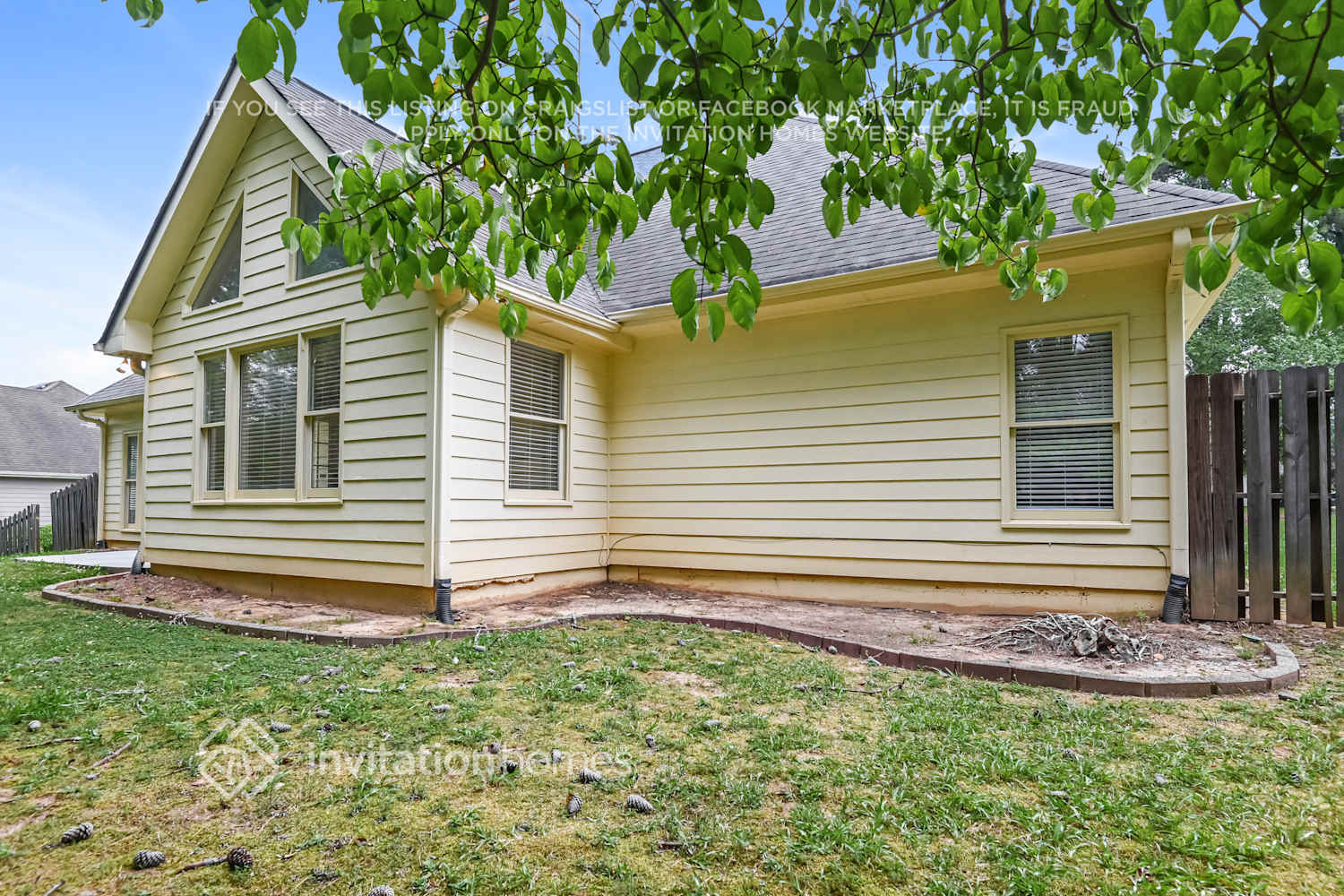 Building Photo - 2025 Fairway Cl Terrace