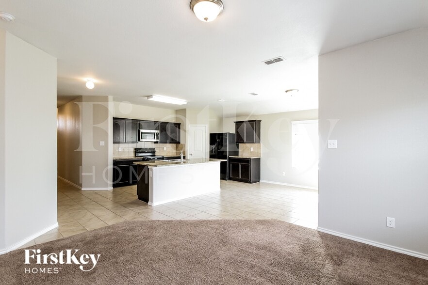 Building Photo - 303 Preakness Ln