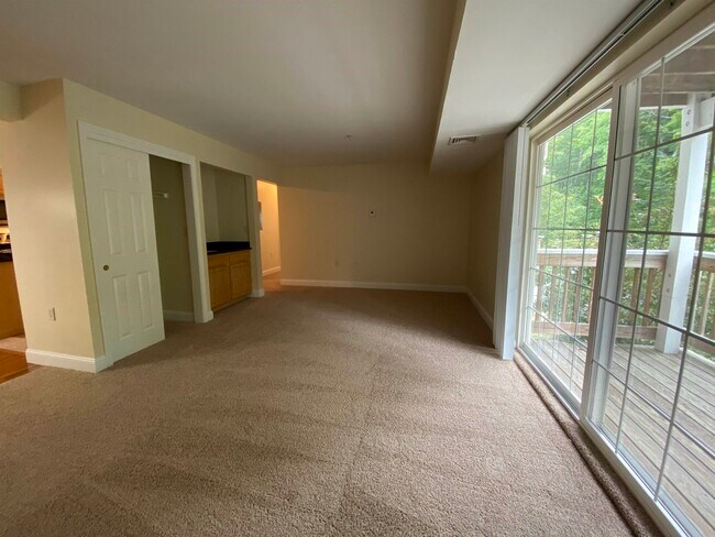 Building Photo - 99 S Mammoth Rd