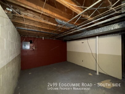 Building Photo - 2499 Edgcumbe Rd