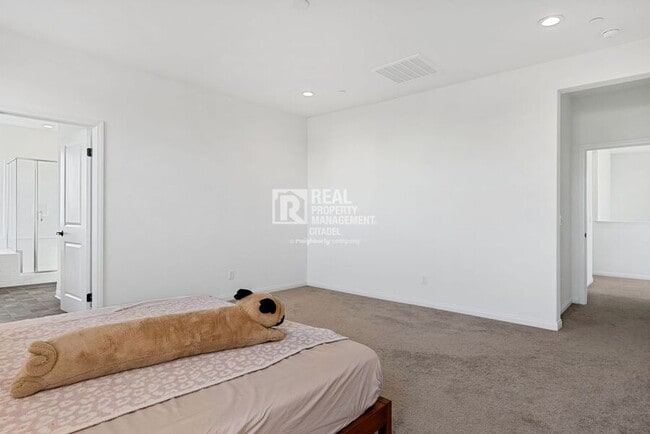 Building Photo - 3657 Bearberry Ave