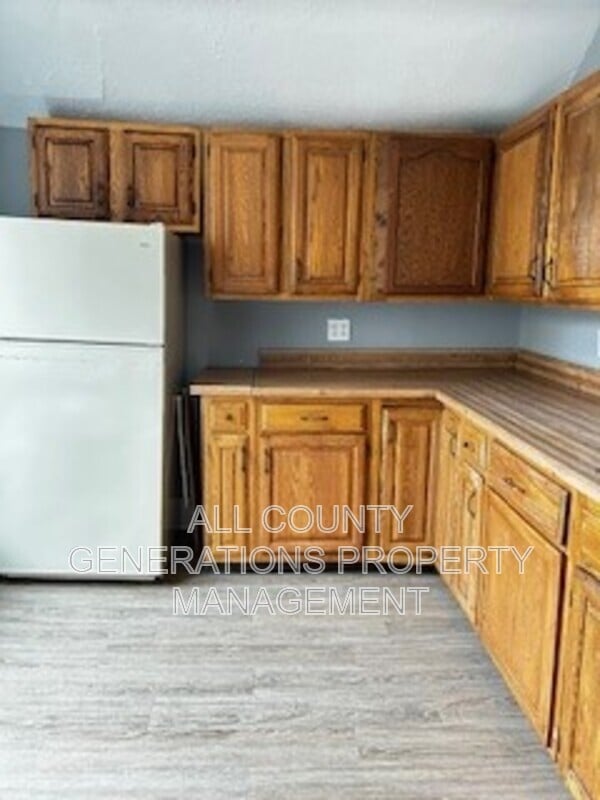 Building Photo - 778 Yale St