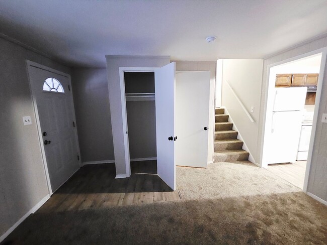 Building Photo - MOVE-IN READY 3bd 1ba Home – Recently Updated!