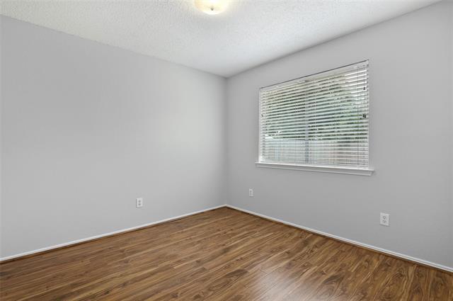 Building Photo - 305 Winter Pk Ct