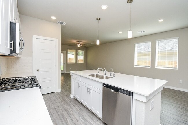 Building Photo - 2022 W Darlington Oak Ct