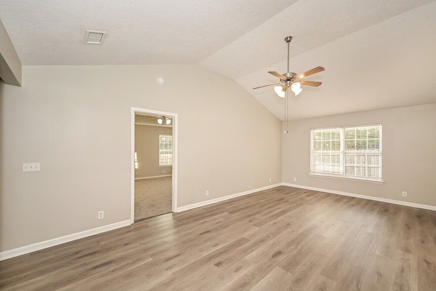 Building Photo - 8864 Cressent Glen Ct